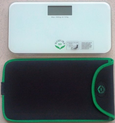 NEWLINE NY White Mini Scale with Travel Case 1
