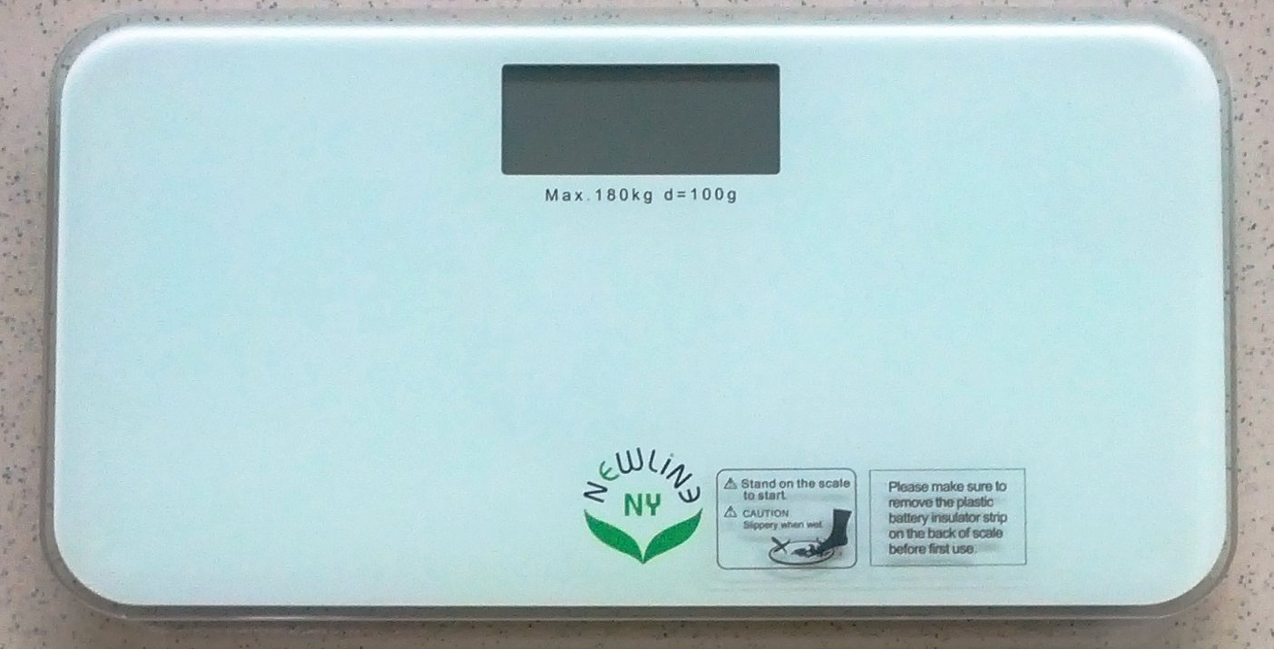 NEWLINE NY White Mini Scale with Travel Case 1