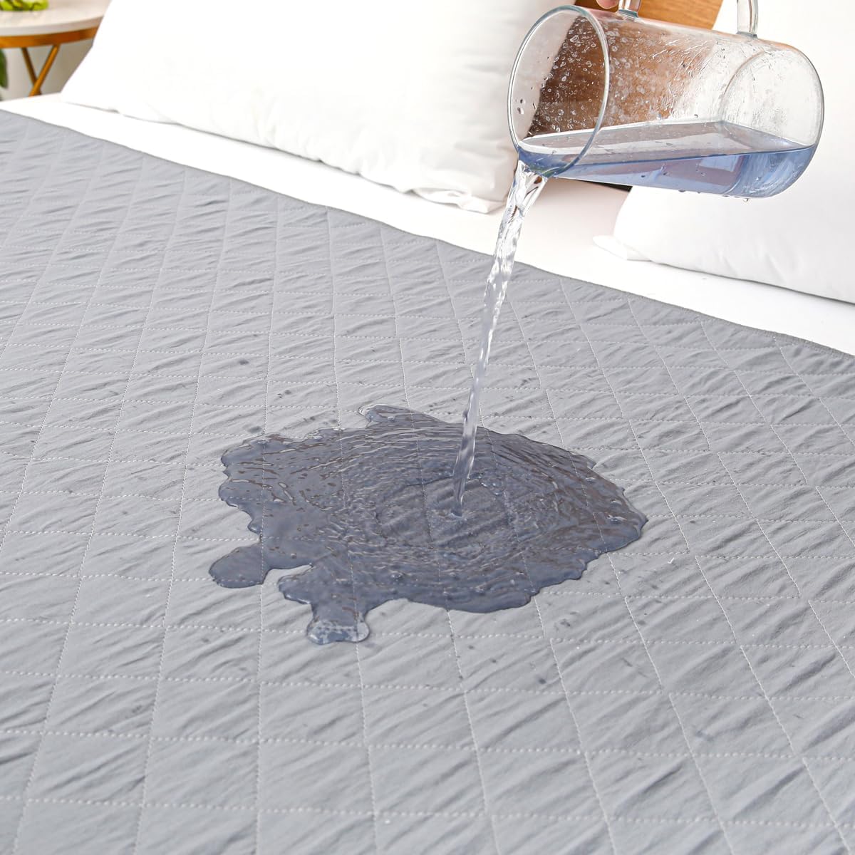 GRUENERDE Waterproof Saddle Bed Pad with Tuck-in Sides