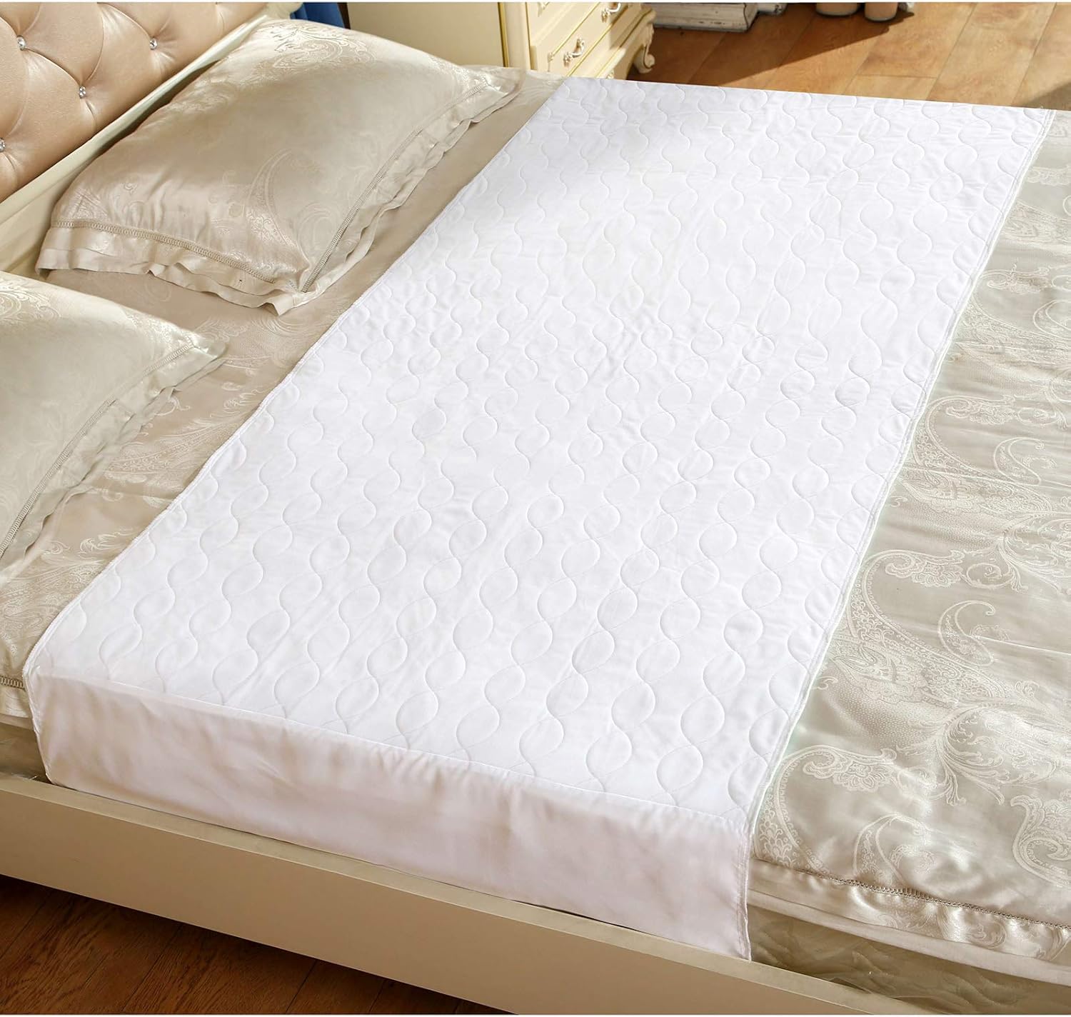 MBJERRY Reusable Waterproof Bed Protector Pads 34x52 Inches
