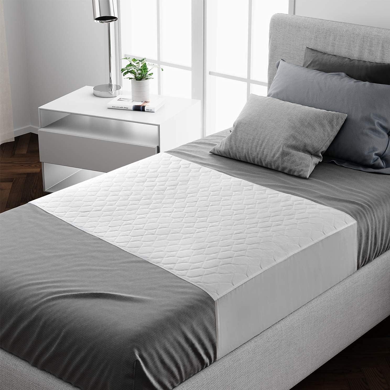 Lynmark Washable Bed Pads - Non-Slip Waterproof Mattress Protector 2 Pack
